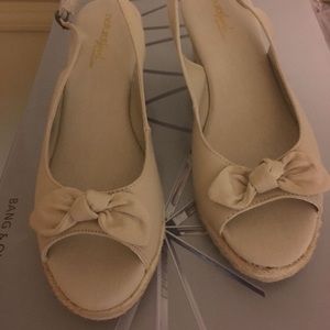 10w Wedges -Naturlizer. Never been worn